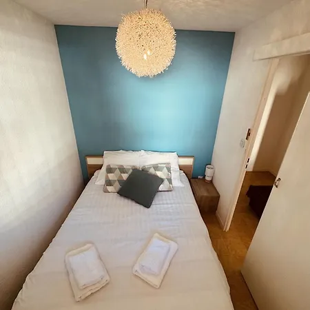 Apartamento T2 Avec Piscine, Parking, Proche Des Plages