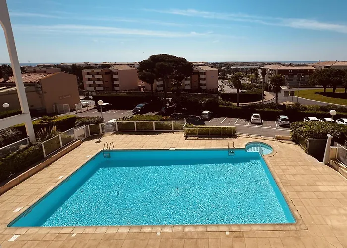 T2 Avec Piscine, Parking, Proche Des Plages